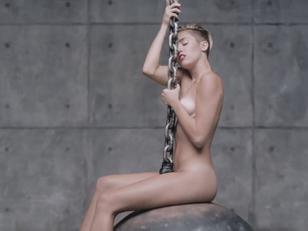 Miley Cyrus Plak Slak Resimleri Nude Celebrity Photos