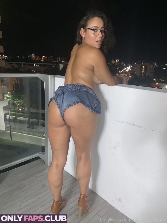 Carmela Clutch Nude Leaked OnlyFans Photo 8