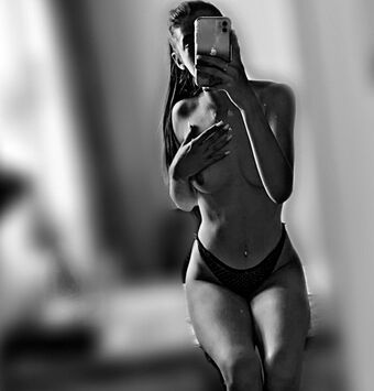 Andreea_raisa18 Nude Leaks OnlyFans Photo 12