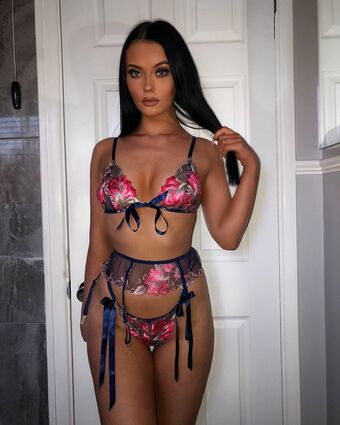 Chloe Bain Nude Leaks OnlyFans Photo 18