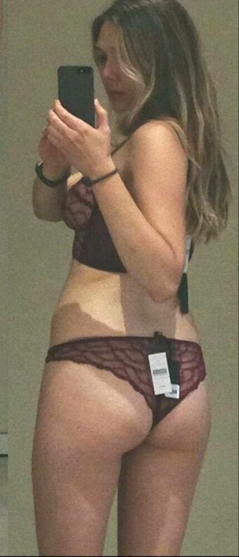 Elizabeth Olsen Nude Leaks OnlyFans Photo 127