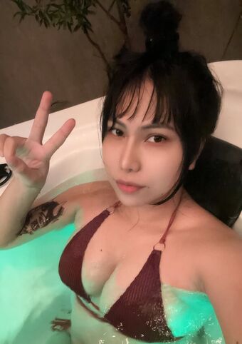 Ai Natsumi Nude Leaks OnlyFans Photo 18