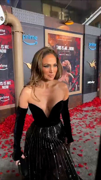 Jennifer Lopez Nude Leaks OnlyFans Photo 427