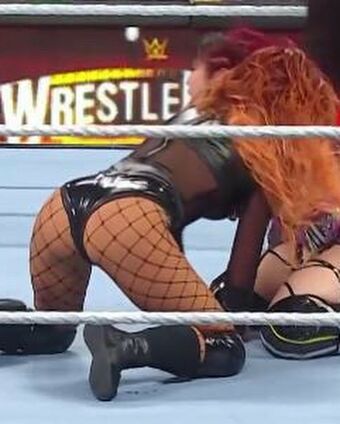 Becky Lynch Nude Leaks OnlyFans Photo 66