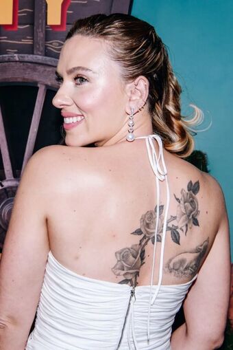 Scarlett Johansson Nude Leaks OnlyFans Photo 310