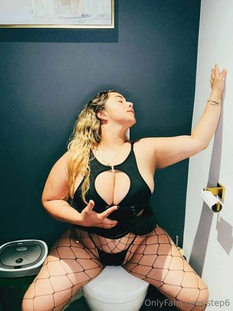 Stephanie Reyes Nude Leaks OnlyFans Photo 6