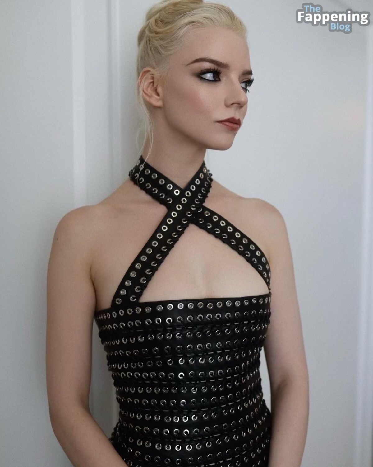 Anya Taylor-Joy Sexy (1 Photo + Video)