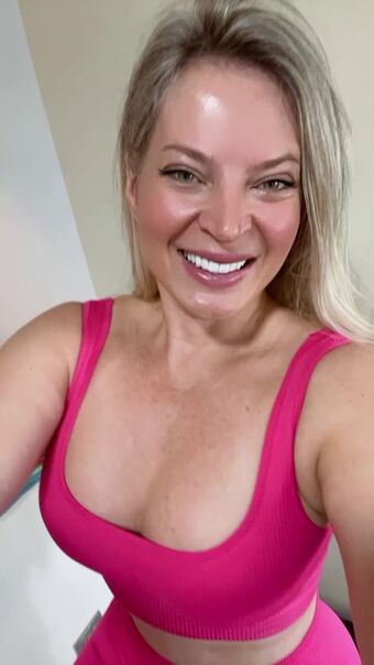 Joice Hasselmann Nude Leaks OnlyFans Photo 39